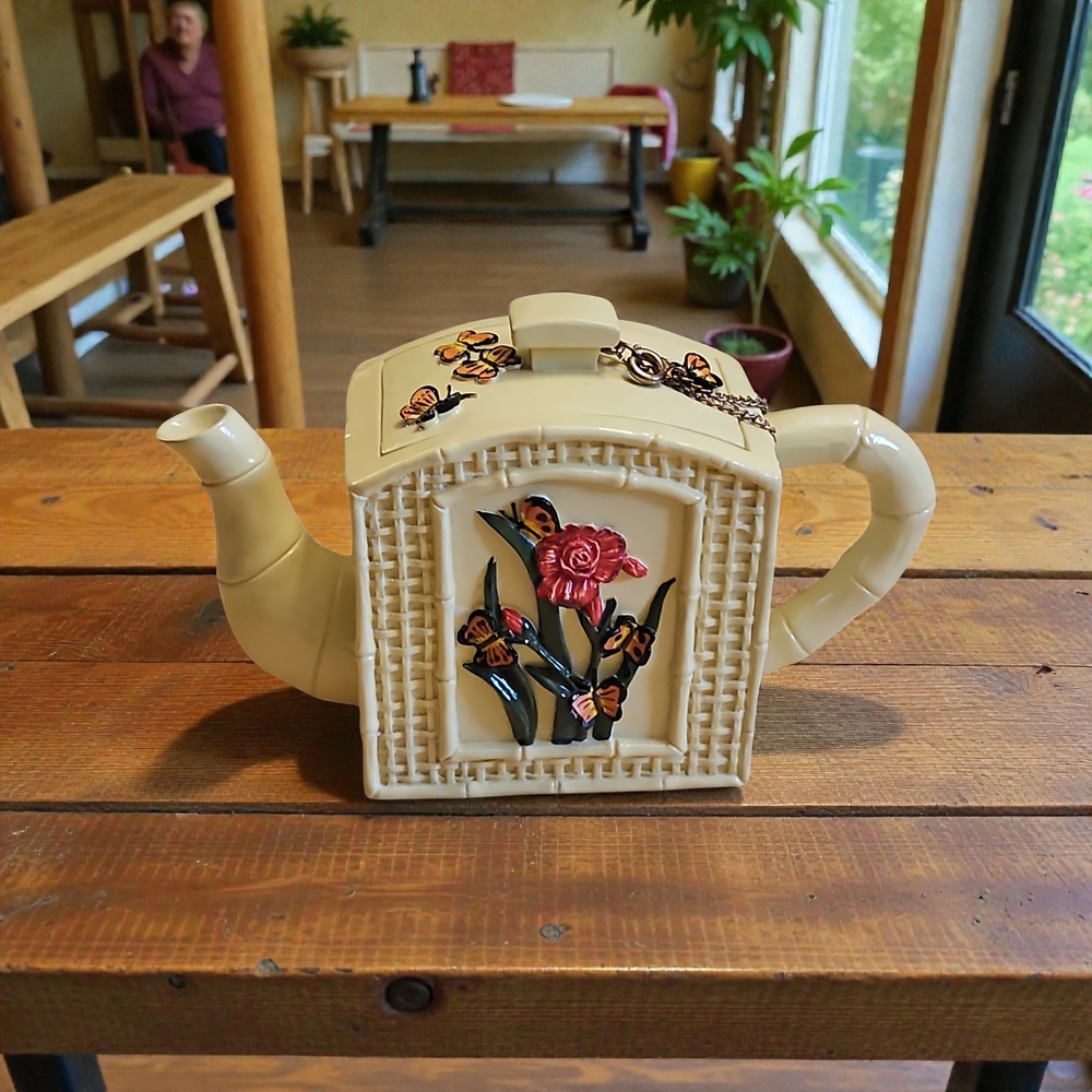 Nini Butterflies Yellow Flowers Mini Teapot Trinket Box Hand Painted 2.5 In ms61